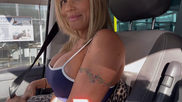 Uber Driver gave me a 5-star creampie