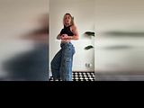 18yo Yoga Fail: Virgin Pussy Gapes Wide on TikTok Live