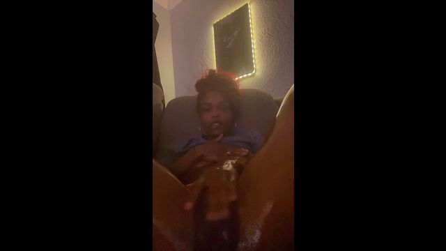Emerald The Gem tests raw sensual hunger