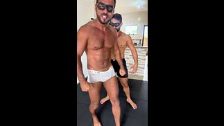 MASKURBATE -  Brad’s Thick Muscle Cock Swells to Maximum