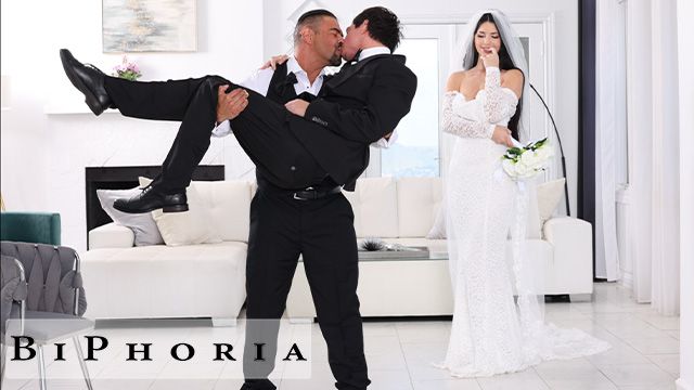 BIPHORIA -  "I Need Something In My Mouth, It Calms Me Down, You're The Best Man, Now Help Me Out"
