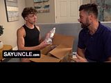 HOT HOUSE - Greyson Myles Greets Quin Quire Ass Up for Bareback