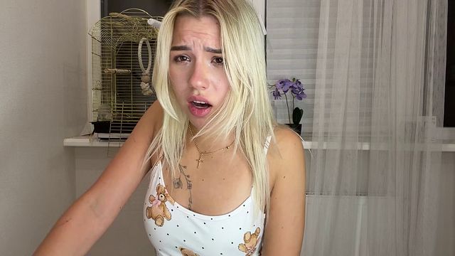 So horny and want be fucked right now 😍